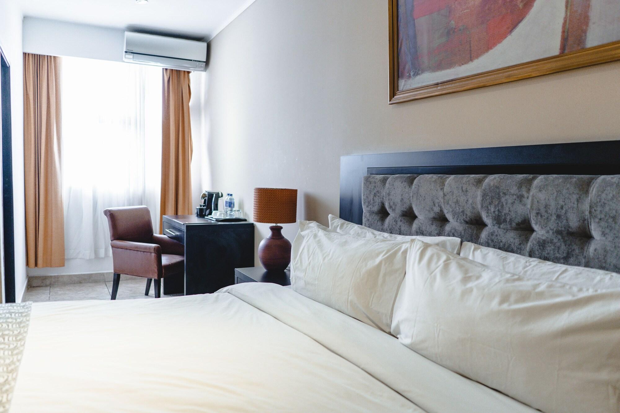 Hotel Kc 4*